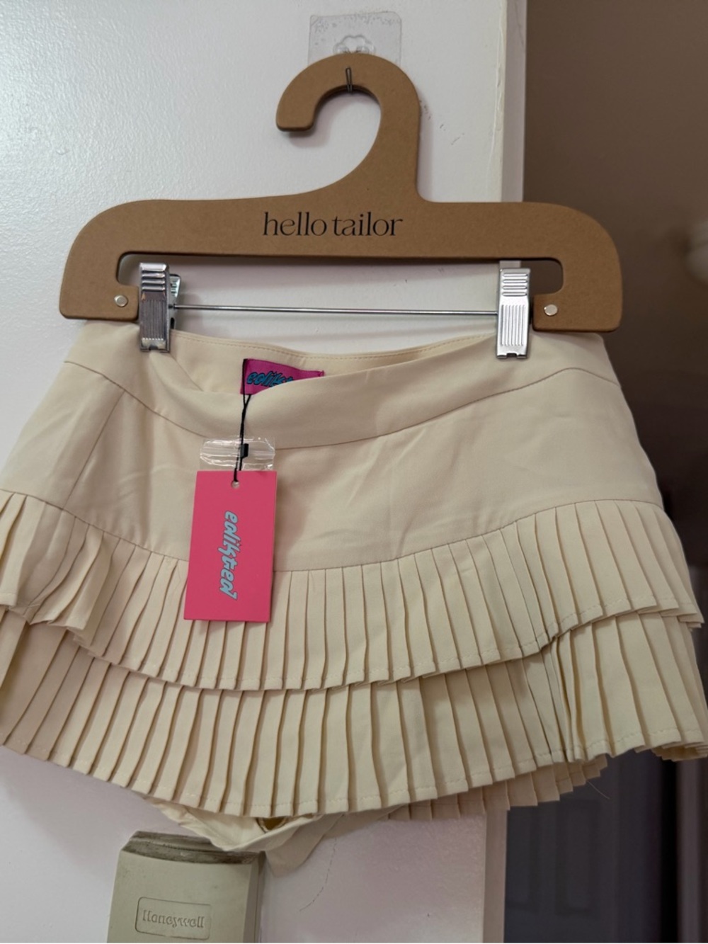 Edikted Cream Pleated Ruffle Mini Skirt